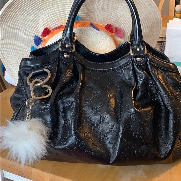 Gucci Handbags - Authentic Gucci shoulder bag, free Pom Pom